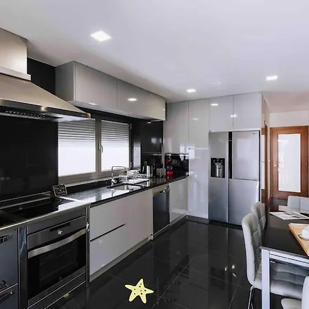 Sea House بيت للعطل *
